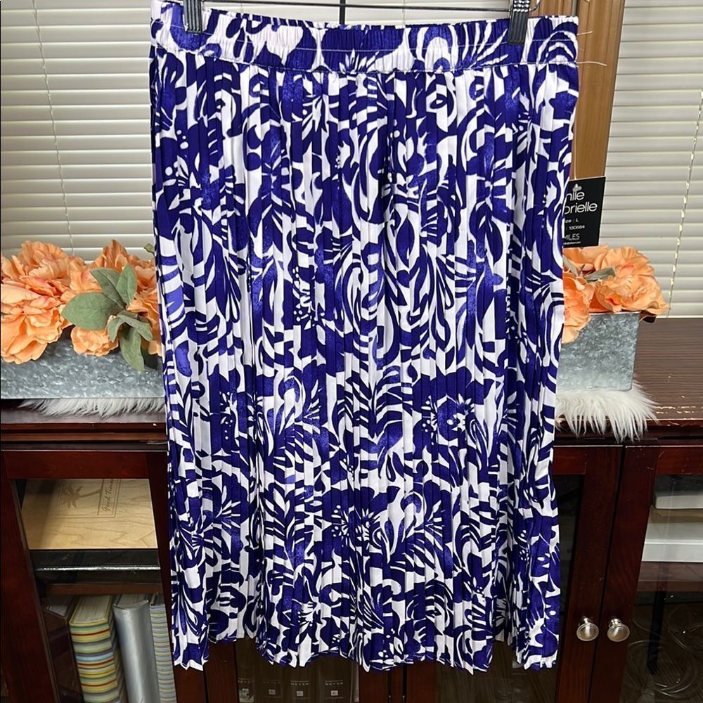 Mile Gabrielle Pleated Midi Skirt NWT Size Large